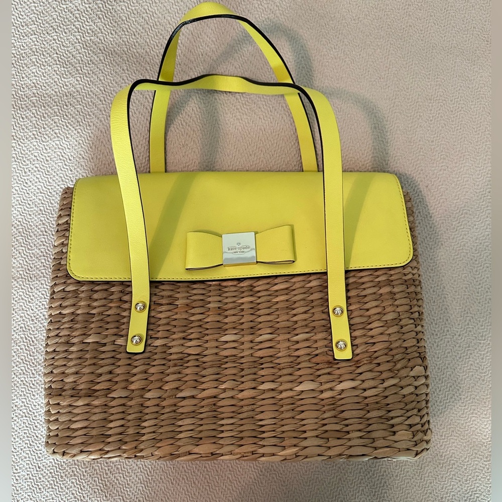 Kate spade straw tote bag perfect for summer